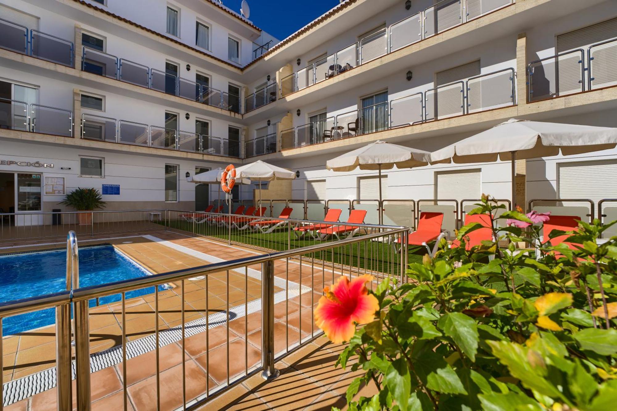 Hotel Apartamentos Loto Conil Conil De La Frontera Eksteriør bilde