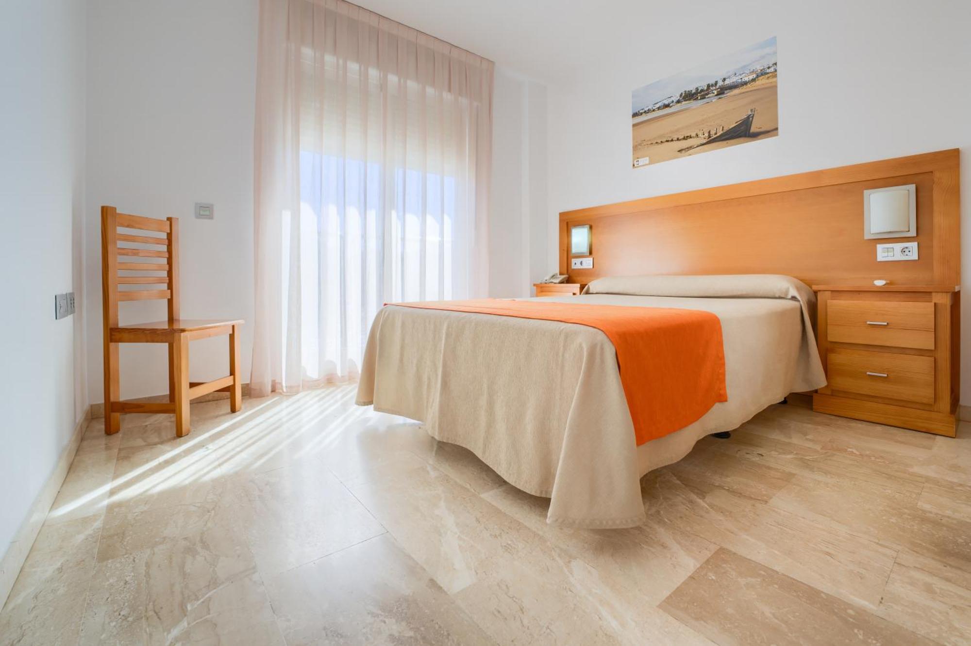 Hotel Apartamentos Loto Conil Conil De La Frontera Eksteriør bilde