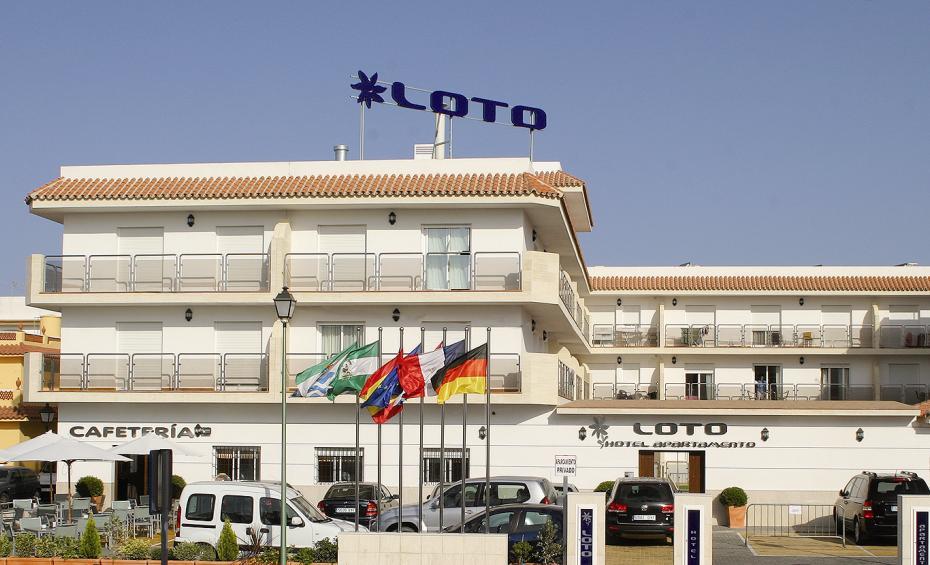Hotel Apartamentos Loto Conil Conil De La Frontera Eksteriør bilde